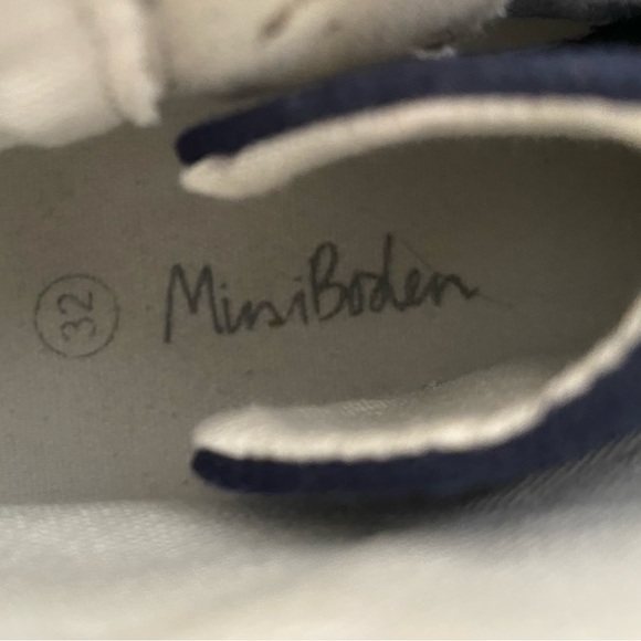 Mini Boden dinosaur stegosaurus hightop shoes - Picture 4 of 10